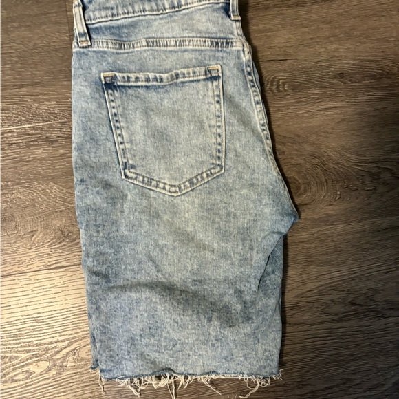 Women’s jean shorts - Picture 1 of 2